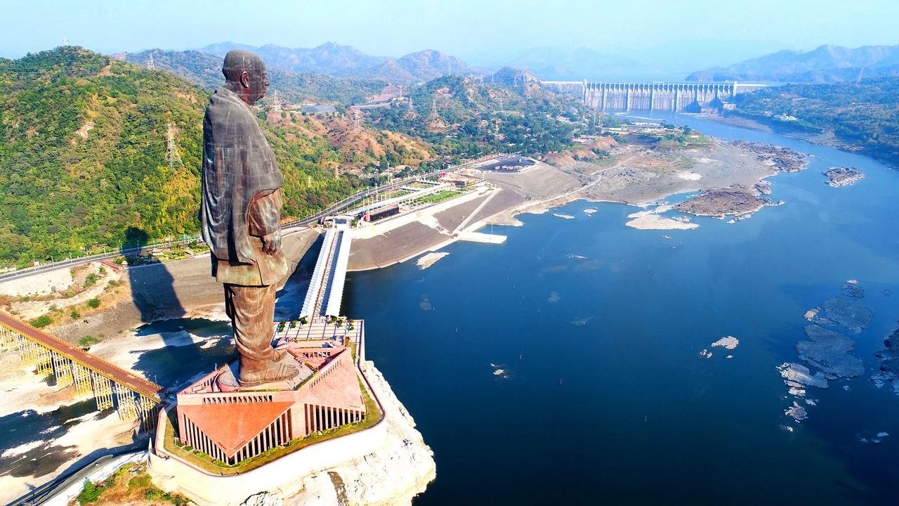 Statue of Unity (1N/2D)